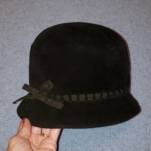 Vintage 1920s? Genuine Velour Cloche Hat